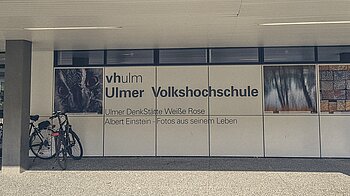 Bild: Eingangsbereich der vh Ulm