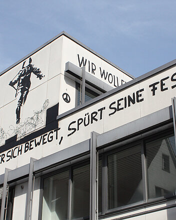 Bild: Graffitiaktion am EinsteinHaus