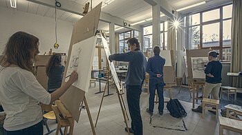Bild: Unterricht im Atelier