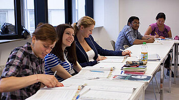 Bild: Teilnehmende im Kurs