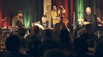 Bild: Konzert der Gruppe Harrycane Orchestra in der vh Ulm