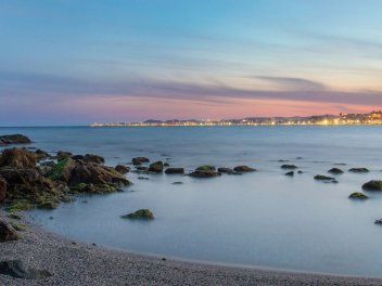 Spanischer Strand am Abend