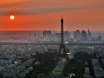 Sonnenaufgang über Paris