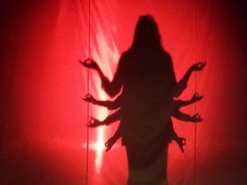 G&ouml;ttin Kali als Schattenfigur